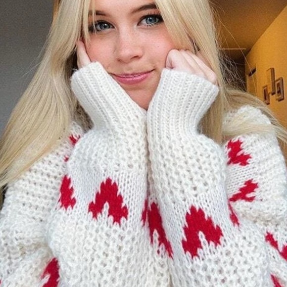 Hearts Print Red on Beige Knit Pullover Sweater Long Sleeve - Picture 9 of 16